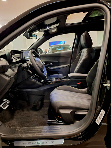 Peugeot 2008 1.0T Gt