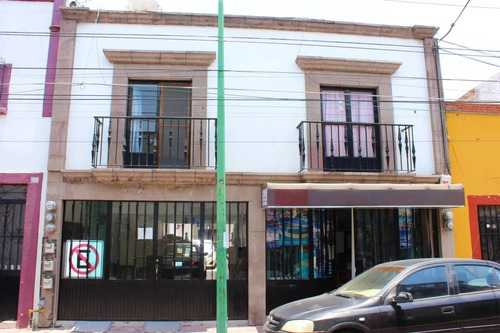 Casa En Venta En Centro Historico De Qro. Con Local Y Oficinas. 