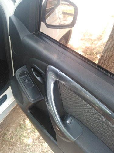 Renault Duster 2.0 4x2 Luxe Nav 138cv 2013