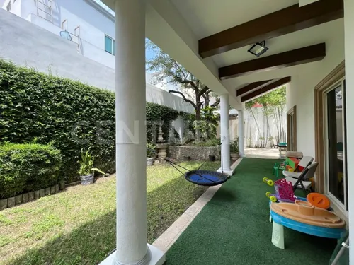 Casa En Venta En Col. Valle Alto, Mty