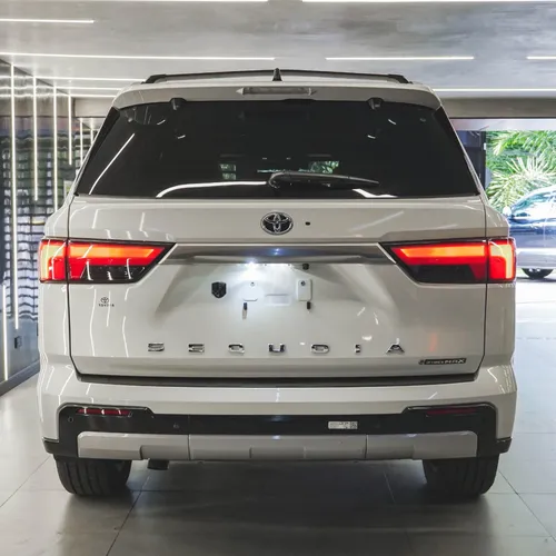 Toyota Sequoia 3.5 CAPSTONE