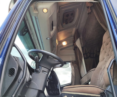 Imagem 7 de 15 de Iveco Hi Way 440 6x2 2020 Hiway