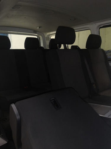 Imagen 10 de 13 de Volkswagen Transporter 2.0 Pasajeros Mt 102 Hp 2017