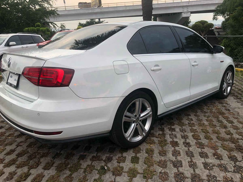 Imagen 7 de 15 de Volkswagen Jetta 2017 4p Gli L4/2.0/t Aut