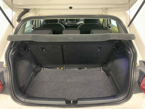 Imagen 11 de 13 de Volkswagen Polo 2018 1.6 Msi Comfortline