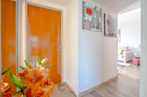 Departamento En Flores - 4 Ambientes - Frente - Balcon - Impecable