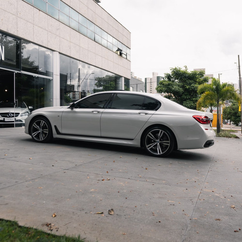 BMW 750LI 4.4 M SPORT V8 32V GASOLINA 4P AUTOMÁTICO