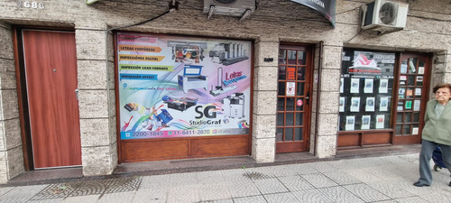 En Venta En Caseros Local Con Baño F: 10127
