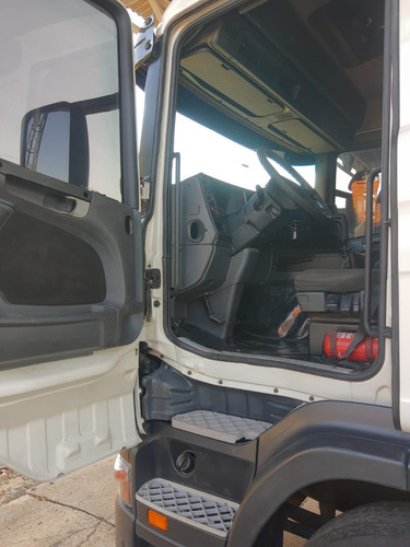 Imagem 6 de 14 de Scania G 420 6 X 2 - 2011