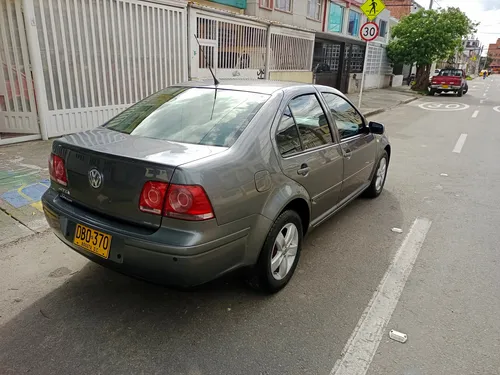 Carro Familiar Versión Top De Gama Enllantado Negociable