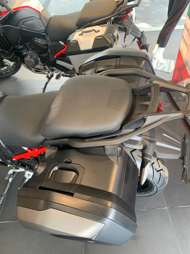Multistrada V4 Grand Tour