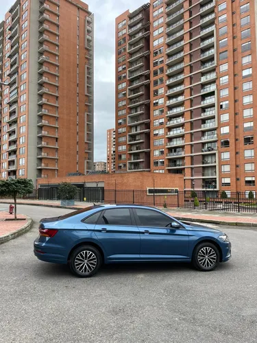 Volkswagen New Jetta Conforline Turbo
