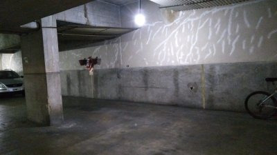 Imagen 2 de 10 de Cochera Privada En Pb Sobre San José De Calasanz 145/7