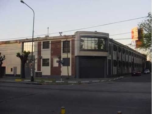 Imagen 1 de 17 de Depósito - Villa Adelina