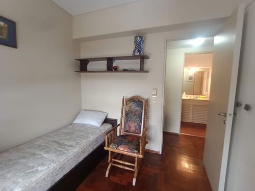 Depto Amplio Sobre Peatonal San Martin