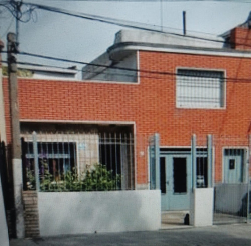 Venta De Casa Y Apto Puerto Buceo De 4 Dormitorios 3 Baños