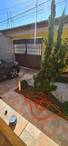 Imagem 19 de 26 de Casa No Bairro Balneário Gaivota, Em Itanhaém, Litoral Sul De São Paulo, Localizada No Lado Praia À 1.000 Metros Do Mar, Em Rua Calçada, Próximo À Escolas E Comércios Em Geral.