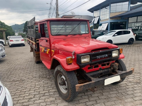 Toyota Bandeirante Carroceria