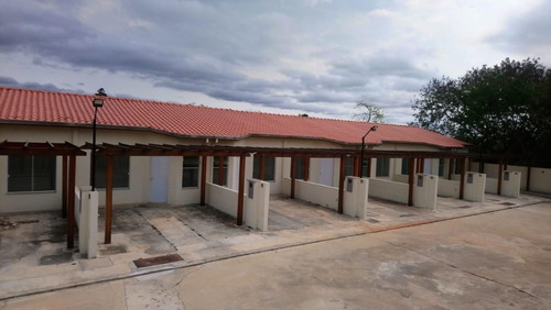Imagem 1 de 8 de Casa Verde E Amarela - Pronta A Entrega - Ca00842 - 69549657