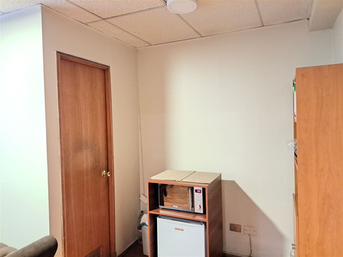 Oficina, Recepción, Privado, Baño, Estac. En C.financ. Vitac