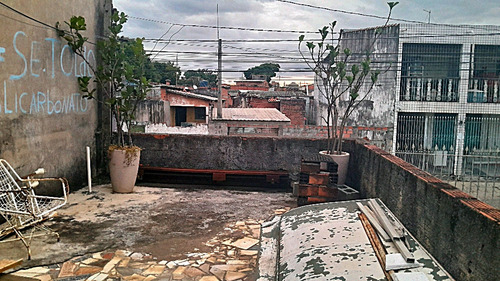 Sobrado Com Casa Nos Fundos E Um Ponto Residencial Do Lado