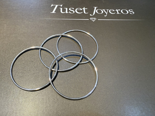 Cuatro Esclavas Clásica Plata 925. 10 Gr. Diám. 6,5 Cm Tuset