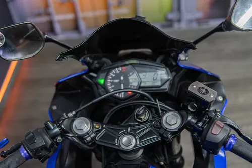 Yamaha R3 320 2015