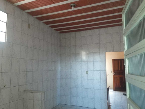 Casa Espaçosa Com 2 Quartos E Uma Vaga