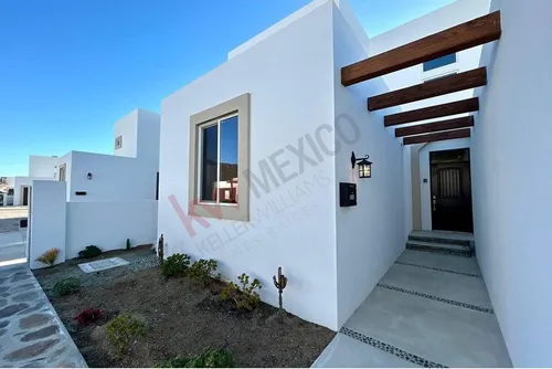 Residencia De Lujo En Renta Ubicada Punta Piedra Ensenada