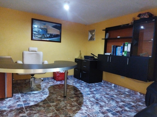Imagen 3 de 8 de Casa En Urb. Colinas De Santa Rosa