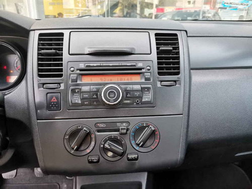 Imagen 15 de 15 de Nissan Tiida 2012 4p Sedan Comfort 6vel A/a