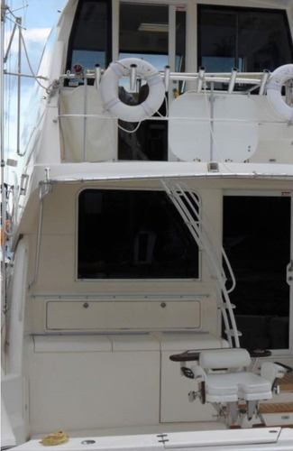 Riviera 58 Honey