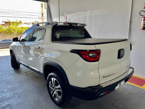 Imagem 4 de 9 de Fiat Toro 2019 2.4 Volcano 16v Flex 4x2 Aut. 4p