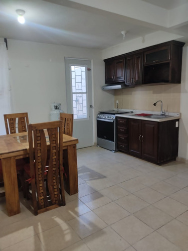 Imagen 15 de 19 de Casa En Renta Semi - Amueblada Fracc. Privado. Ciudad Del Sol Qro.