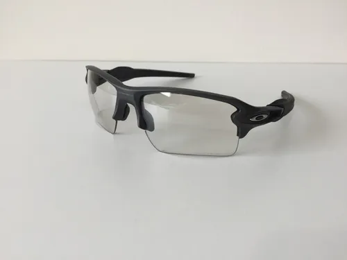 Gafas oakley flak 2.0 xl gris con lentes clear to black fotocromáticas hotsell