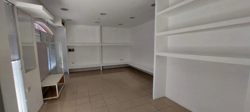Imagen 6 de 12 de Casa Dos Dormitorios Con Local