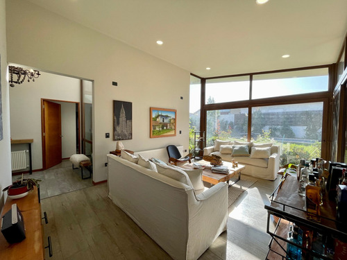 Imagen 4 de 21 de Casa De Un Piso Neochilena En Condominio, Gran Terreno