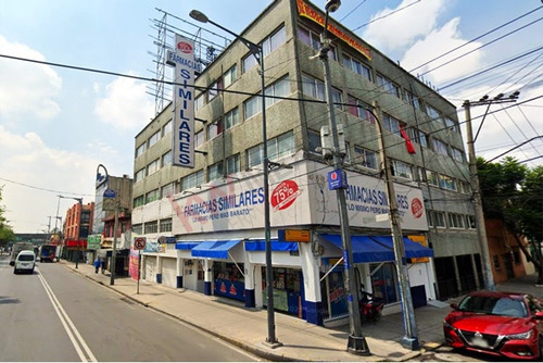 Edificio Con Local En Esquina Sobre Avenida Principal: Calz. Ignacio Zaragoza