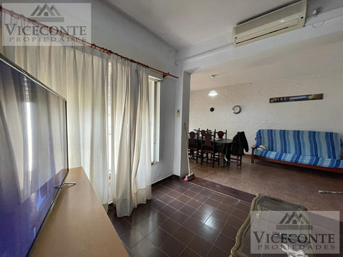 Casa 135 M2 Calle Rojas Nº 576 E/ Almafuerte Y Jose Hernandez, Brandsen.