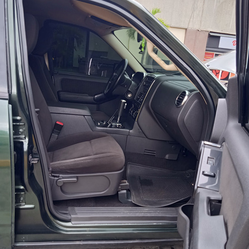 Ford Explorer 2.4