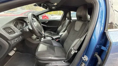 Volvo V40 T4 DRIVE-E R DESIGN HB SEC 2,0