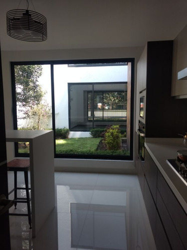 Venta Casa En San Carlos Metepec