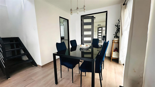 Casa En Venta De 4 Dorm. En Quilicura