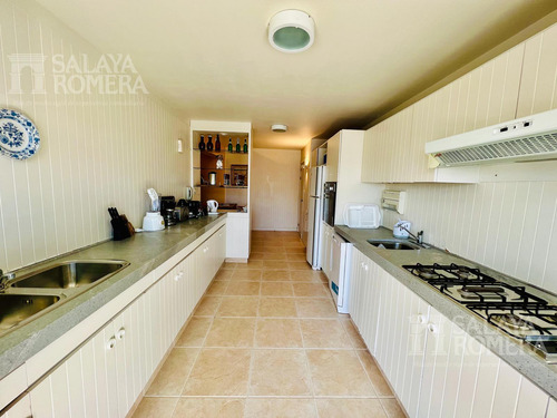Venta: Apartamento 4 Dormitorios Edificio Estrella De Mar Punta Del Este