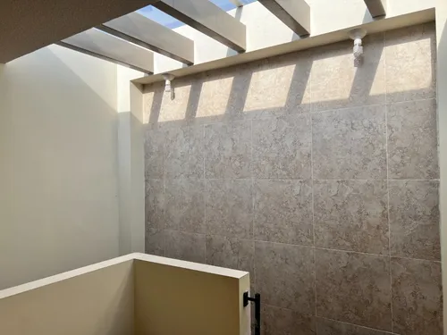 Casa Recien Remodelada, Cuenta Con Todos Los Servicios Basicos Y Cuenta Con Privacidad Al Tener Control De Acceso De Visitantes