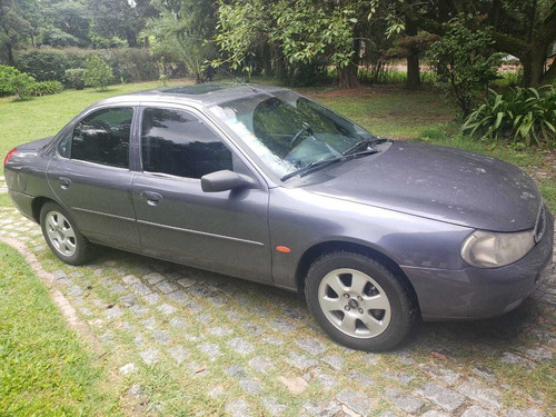 Ford Mondeo Ghia
