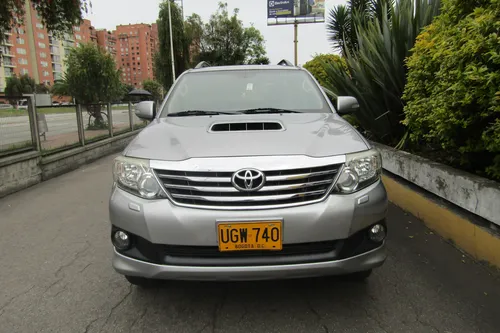 Toyota Fortuner 3.0 Sr5