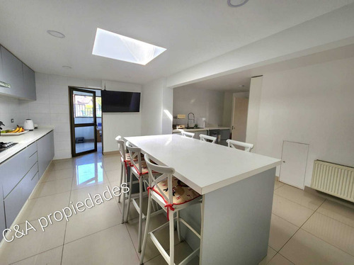 Casa Con Cocina Remodelada 6d-4b-5e (86923)