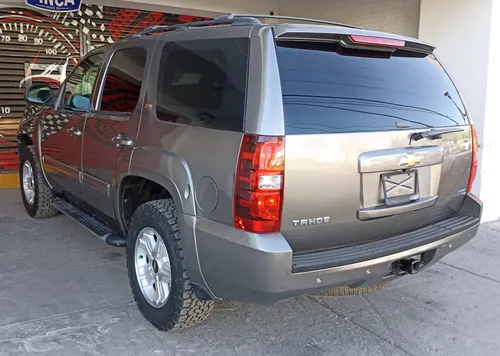 Chevrolet Tahoe E Suv Piel Cd 2a Fila Asientos 4x4 At