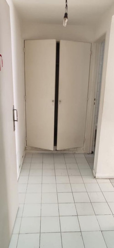 Imagen 5 de 11 de Departamento 1 Amb Con Patio